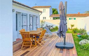 Stunning home in Les Portes-en-R with WiFi and 3 Bedrooms