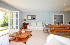 Stunning home in Limoux with 4 Bedrooms, WiFi and Private swimming pool