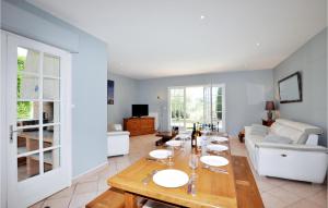 Stunning home in Limoux with 4 Bedrooms, WiFi and Private swimming pool