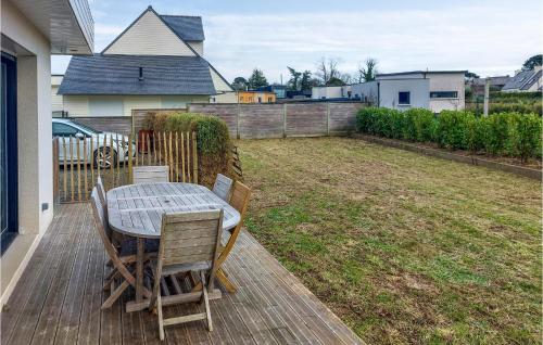 Stunning home in Locquierec with WiFi and 3 Bedrooms