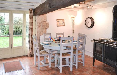 Stunning home in Lusignac with 3 Bedrooms, WiFi and Outdoor swimming pool