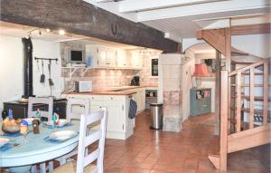 Stunning home in Lusignac with 3 Bedrooms, WiFi and Outdoor swimming pool