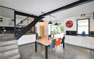 Stunning home in Marquixanes with 3 Bedrooms, WiFi and Outdoor swimming pool