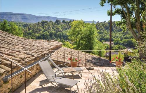 Stunning home in Menerbes with 1 Bedrooms, WiFi and Outdoor swimming pool