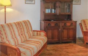 Stunning home in Merleac with 3 Bedrooms