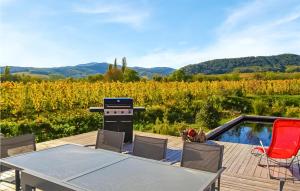 Stunning home in Mittelbergheim with Outdoor swimming pool, Sauna and WiFi