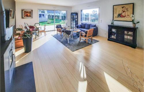 Stunning home in Moëlan-sur-mer with WiFi and 2 Bedrooms