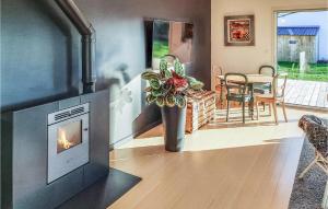 Stunning home in Moëlan-sur-mer with WiFi and 2 Bedrooms