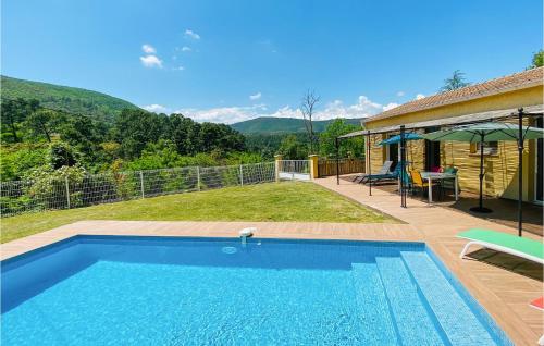 Stunning home in Molires-sur-Cze with 2 Bedrooms, WiFi and Outdoor swimming pool