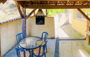 Stunning home in Molires-sur-Cze with 2 Bedrooms, WiFi and Outdoor swimming pool