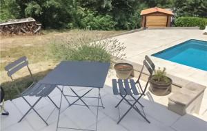 Stunning home in Monfaucon with 4 Bedrooms, WiFi and Outdoor swimming pool