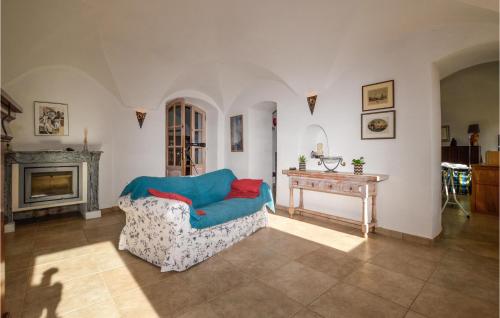 Stunning home in Montegrosso with 4 Bedrooms and WiFi