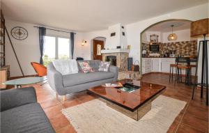 Stunning home in monticello with WiFi, Private swimming pool and 4 Bedrooms