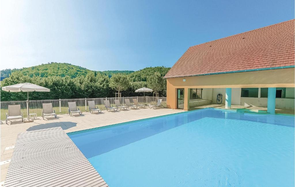 Stunning home in Montignac with 1 Bedrooms, WiFi and Indoor swimming pool , 24290 Montignac