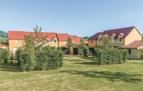 Stunning home in Montignac with 1 Bedrooms, WiFi and Indoor swimming pool