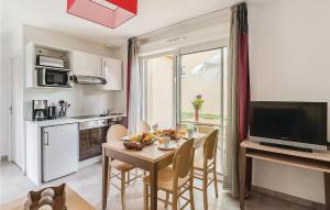 Stunning home in Montignac with 1 Bedrooms, WiFi and Indoor swimming pool