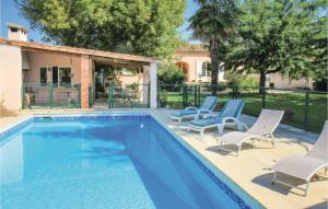 Stunning home in Montlimar with 4 Bedrooms, Private swimming pool and Outdoor swimming pool