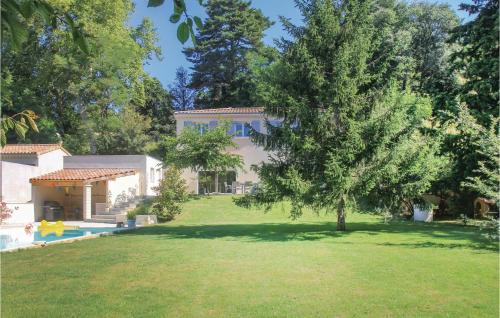 Stunning home in Montlimar with 7 Bedrooms, WiFi and Outdoor swimming pool