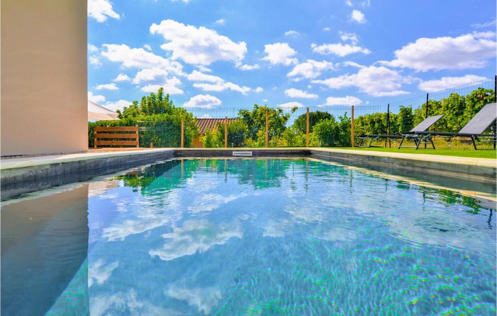 Maison de vacances Stunning home in Mormoiron with 3 Bedrooms, WiFi and Outdoor swimming pool  84570 Mormoiron