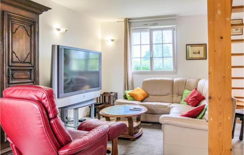 Stunning home in Morsalines with 3 Bedrooms and WiFi