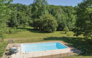 Stunning home in Mouleydier with 4 Bedrooms, WiFi and Outdoor swimming pool