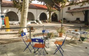 Stunning home in Narbonne with 2 Bedrooms, WiFi and Sauna