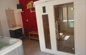 Stunning home in Narbonne with 2 Bedrooms, WiFi and Sauna