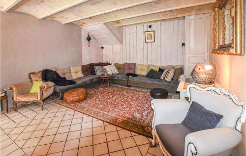Stunning home in Nyons with 3 Bedrooms and WiFi