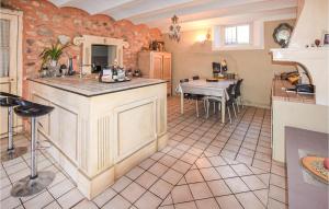 Stunning home in Nyons with 3 Bedrooms and WiFi