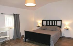 Stunning home in Pernes les Fontaines with 3 Bedrooms