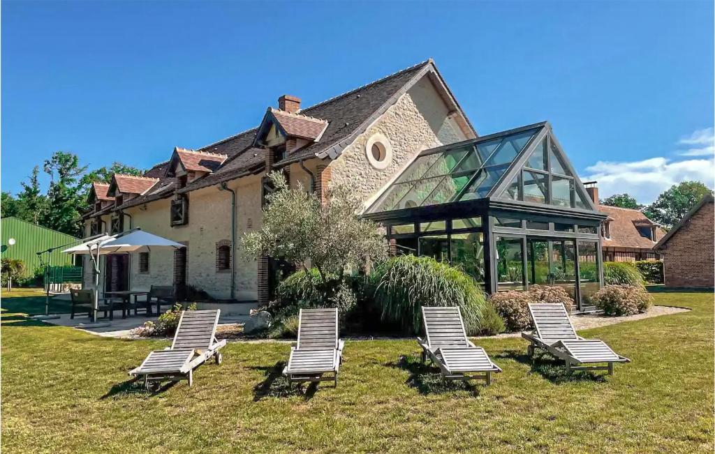 Maison de vacances Stunning home in Pierrefitte-sur-Sauld, with WiFi and 4 Bedrooms  41300 Pierrefitte-sur-Sauldre