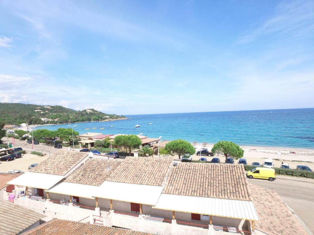 Stunning home in Plancot with 3 Bedrooms and WiFi 22130 Plancoët