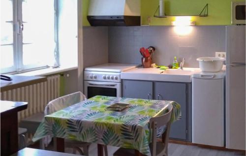 Stunning home in Plancot with 3 Bedrooms and WiFi