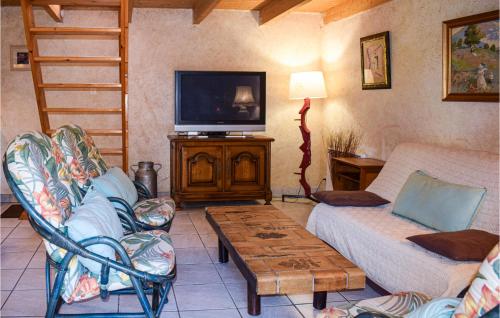 Stunning home in Pllauff with WiFi and 2 Bedrooms