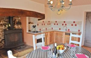 Stunning home in Plogastel St Germain with 3 Bedrooms and WiFi