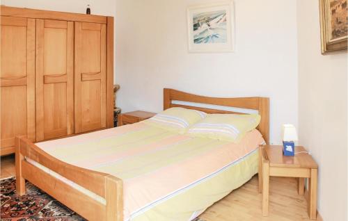 Stunning home in Plouarzel with 2 Bedrooms, WiFi and Indoor swimming pool