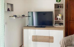 Stunning home in Plouha with WiFi and 2 Bedrooms