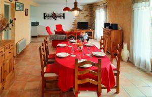 Stunning home in Plourivo with 3 Bedrooms