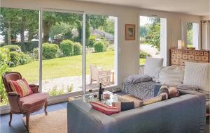 Stunning home in Pont LAbb with 3 Bedrooms and WiFi