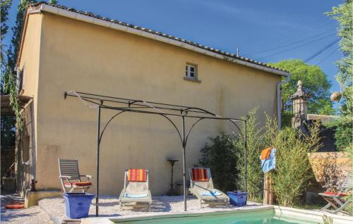 Stunning home in Pont Saint Esprit with 2 Bedrooms, WiFi and Outdoor swimming pool