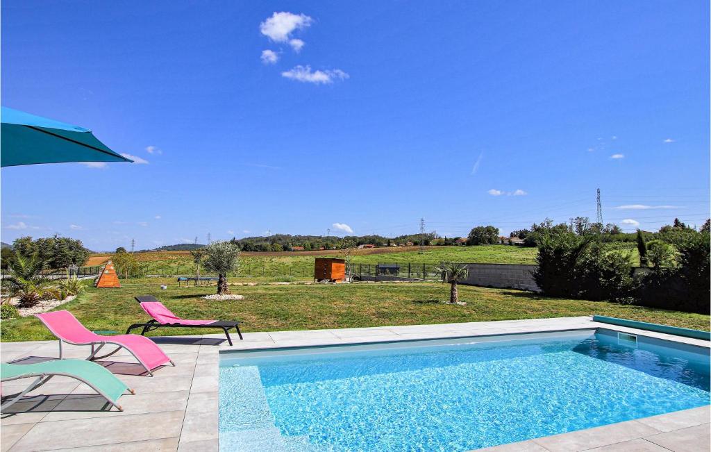 Stunning home in Pont-vque with Outdoor swimming pool, WiFi and 4 Bedrooms , 38780 Pont-Évêque