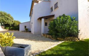 Maison de vacances Stunning home in Puget with WiFi, Private swimming pool and 4 Bedrooms  84360 Puget Provence-Alpes-Côte d\'Azur