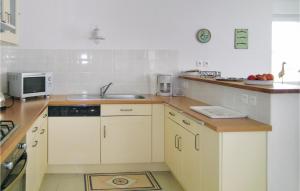 Stunning home in Quemper Guezennec with 3 Bedrooms and WiFi