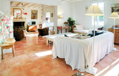 Stunning home in Romegoux with 5 Bedrooms, WiFi and Private swimming pool