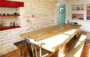 Stunning home in Romegoux with 5 Bedrooms, WiFi and Private swimming pool