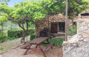 Stunning home in Roquebrun with 2 Bedrooms and WiFi