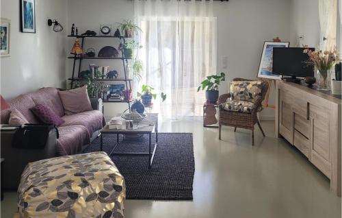 Stunning home in Roquevaire with 1 Bedrooms