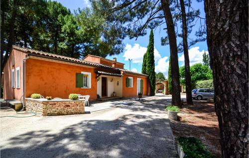 Stunning home in Roussillon with 3 Bedrooms, WiFi and Outdoor swimming pool