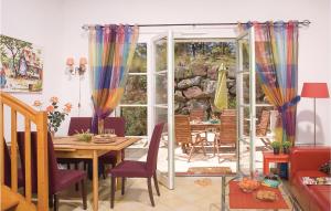 Maison de vacances Stunning home in Saint-Hilaire-de-Riez with 2 Bedrooms and Outdoor swimming pool  85270 Plage-des-Demoiselles Pays de la Loire