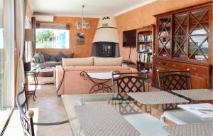 Stunning home in Saint-Paul-en-Fort with WiFi, Outdoor swimming pool and Swimming pool